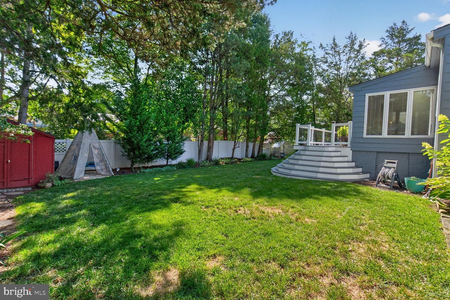 7915 Bainbridge Road photo 3