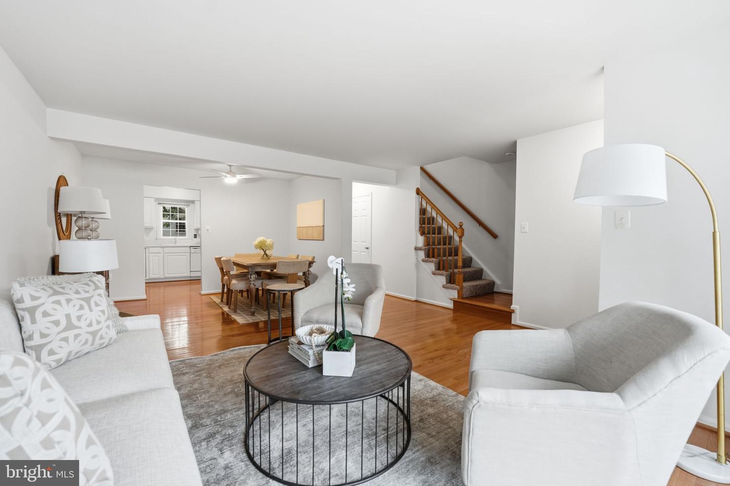 9919 Longford Court photo 4