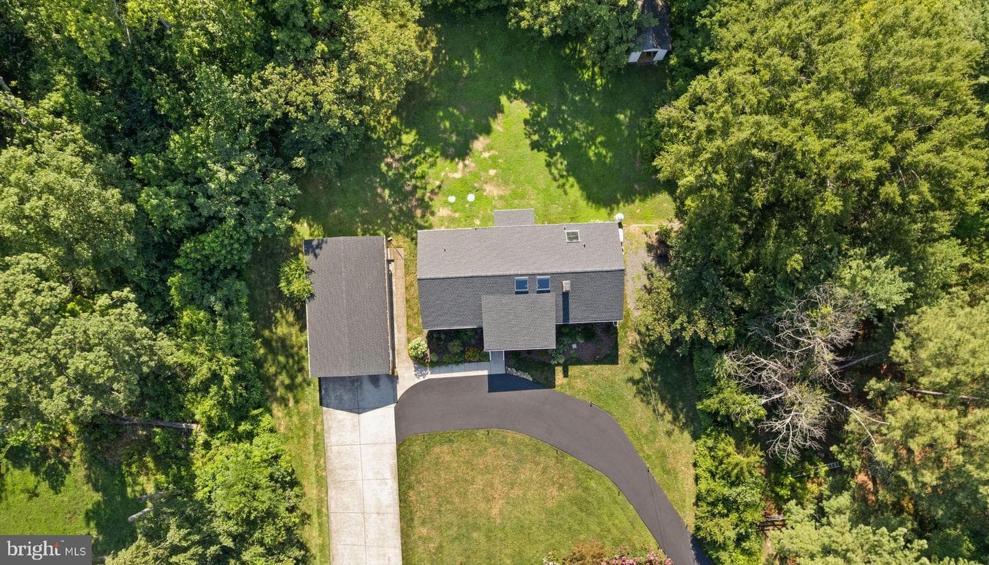 10600 Belmont Boulevard photo 3