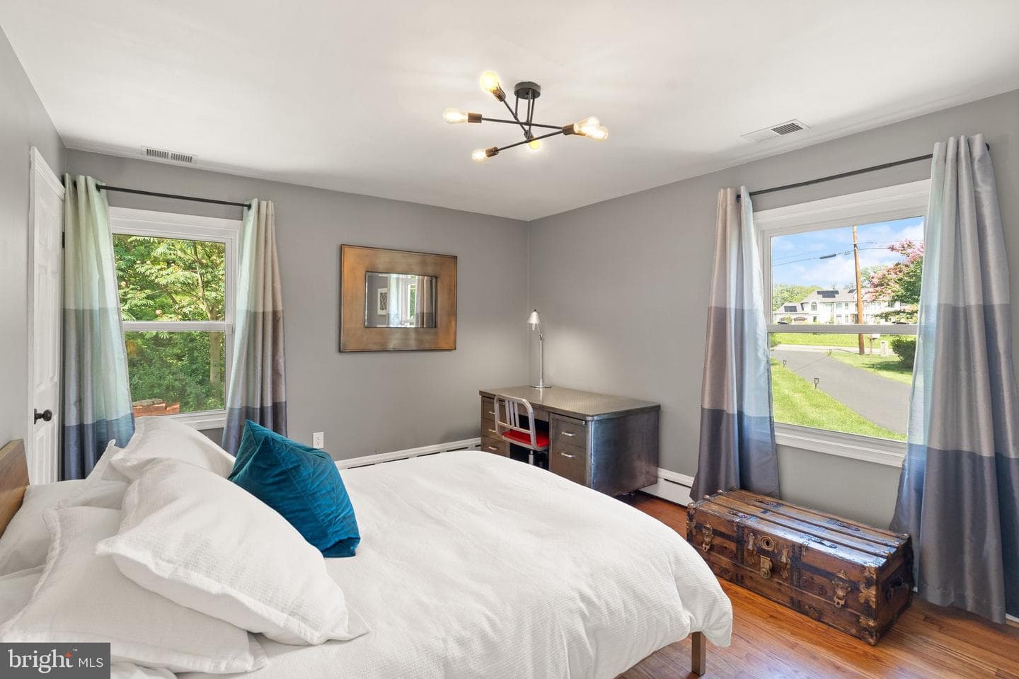 10600 Belmont Boulevard photo 43