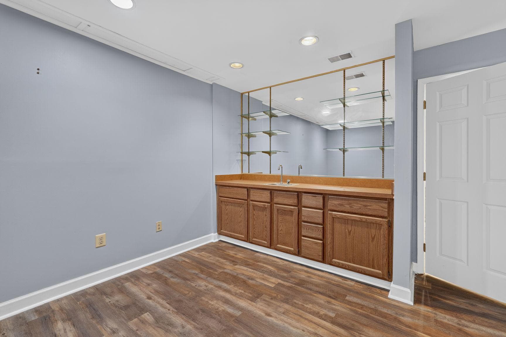 6050 Estates Drive photo 24