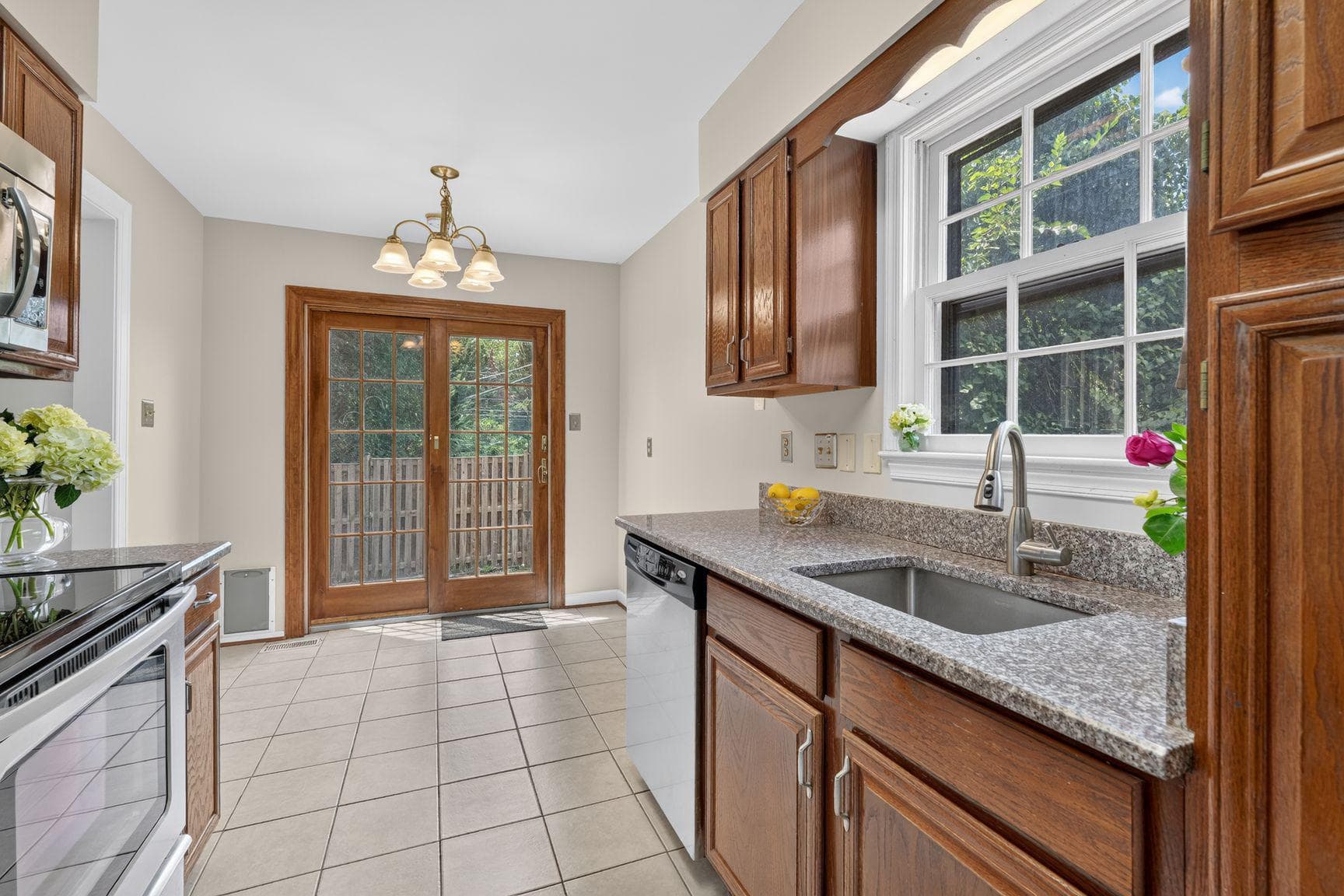 6050 Estates Drive photo 9