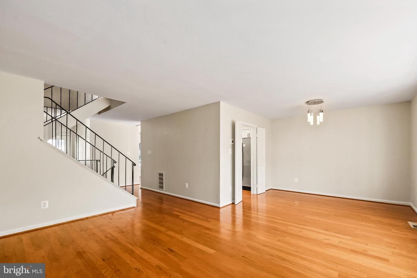 5409 Riverboat Way photo 11