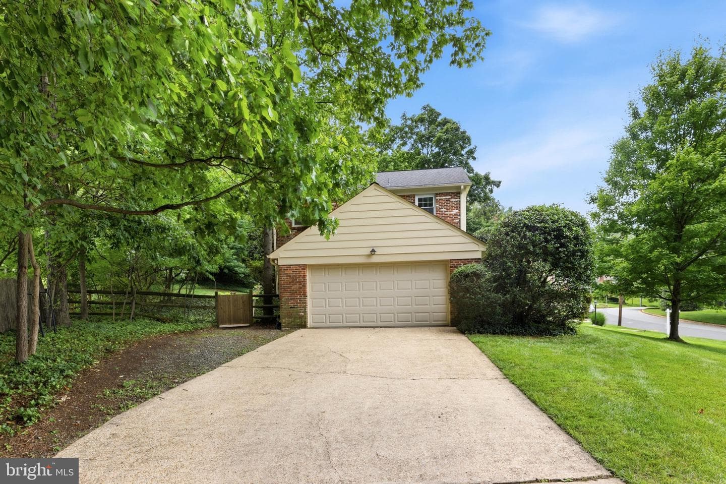 6527 Bay Tree Court photo 7