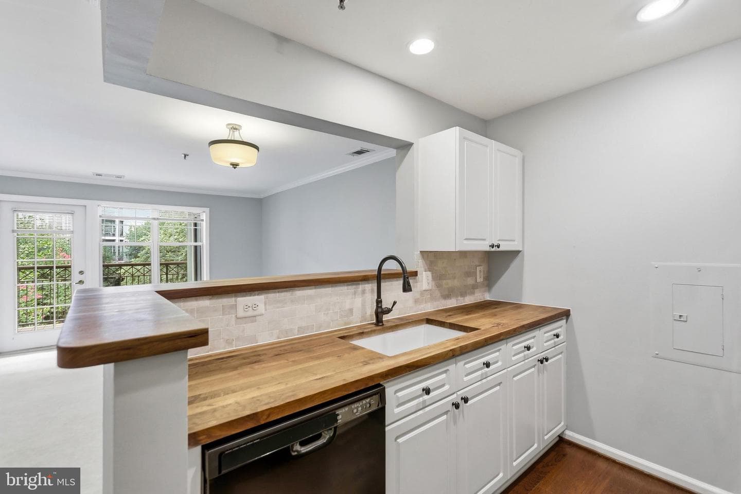 5565 Seminary Road #314 photo 6