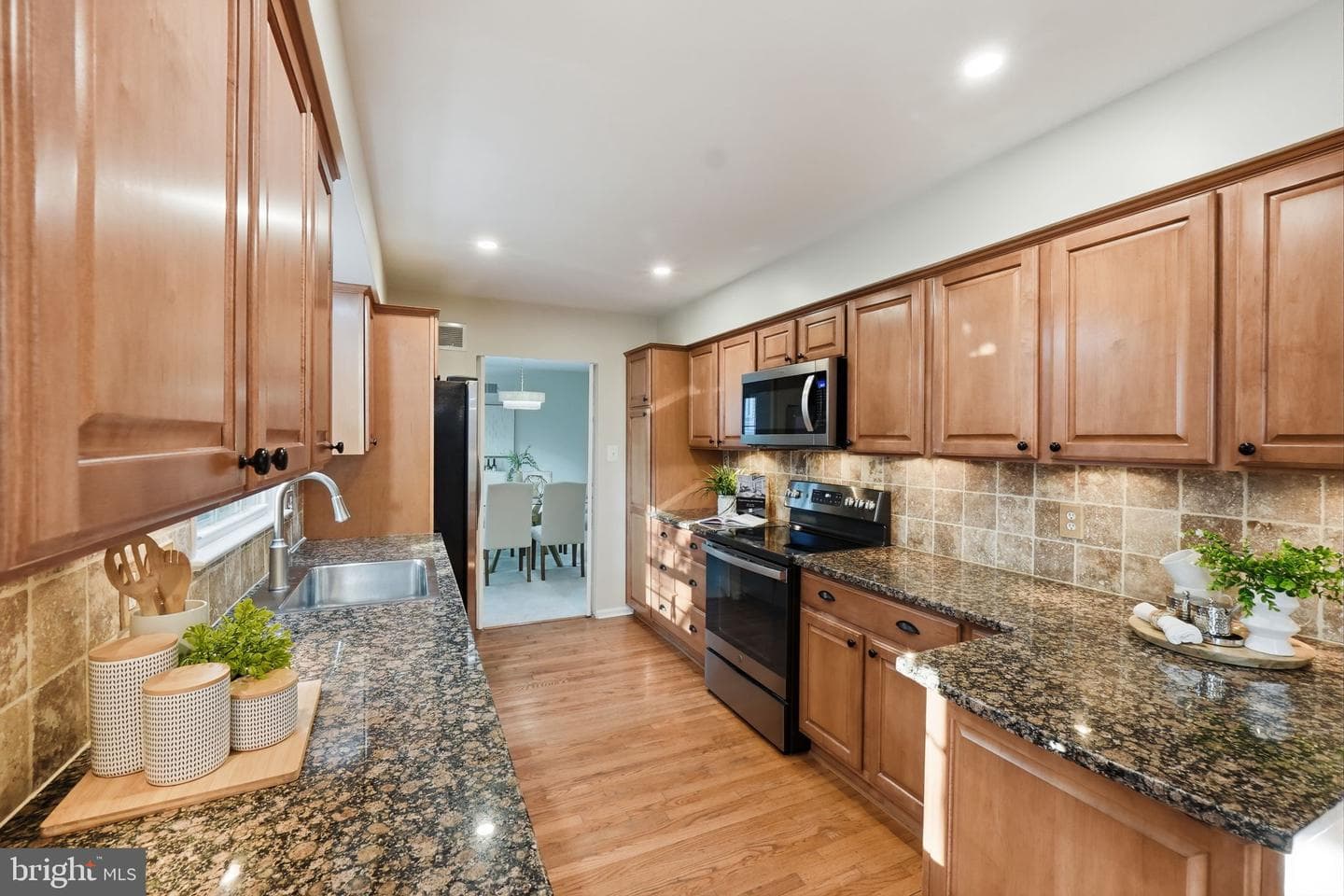 9904 Marquand Drive photo 18
