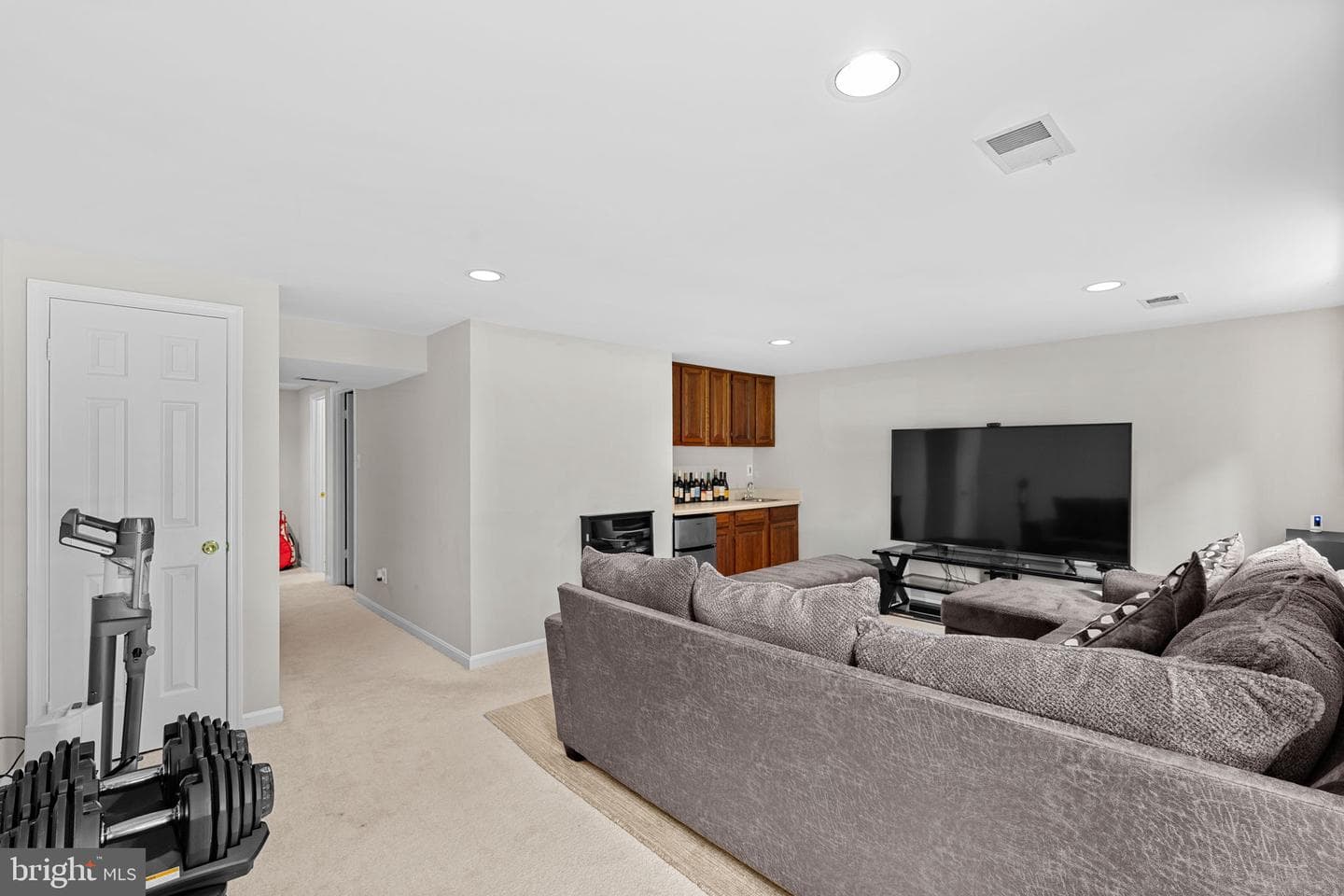 8942 Astongale Court photo 11