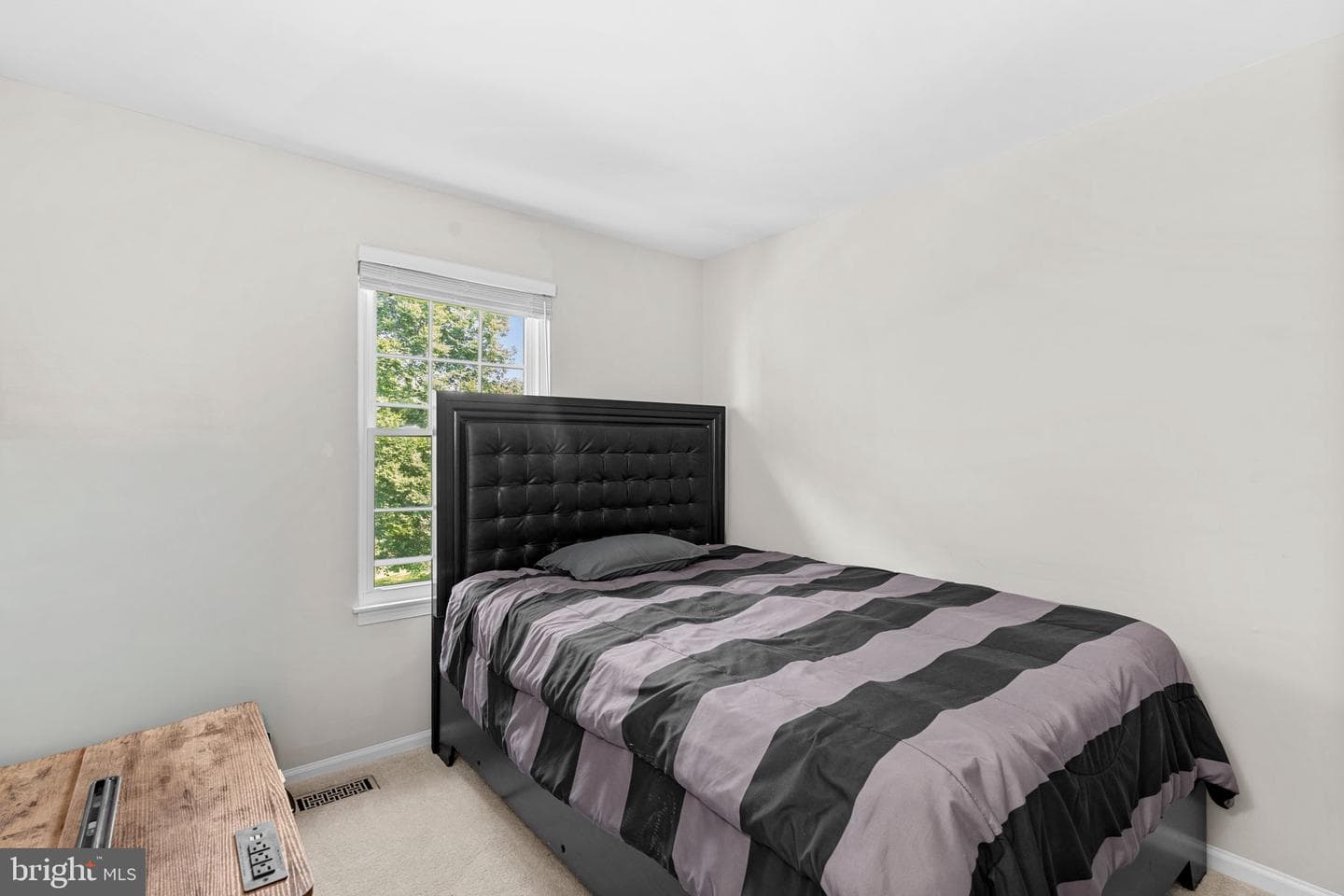 8942 Astongale Court photo 23