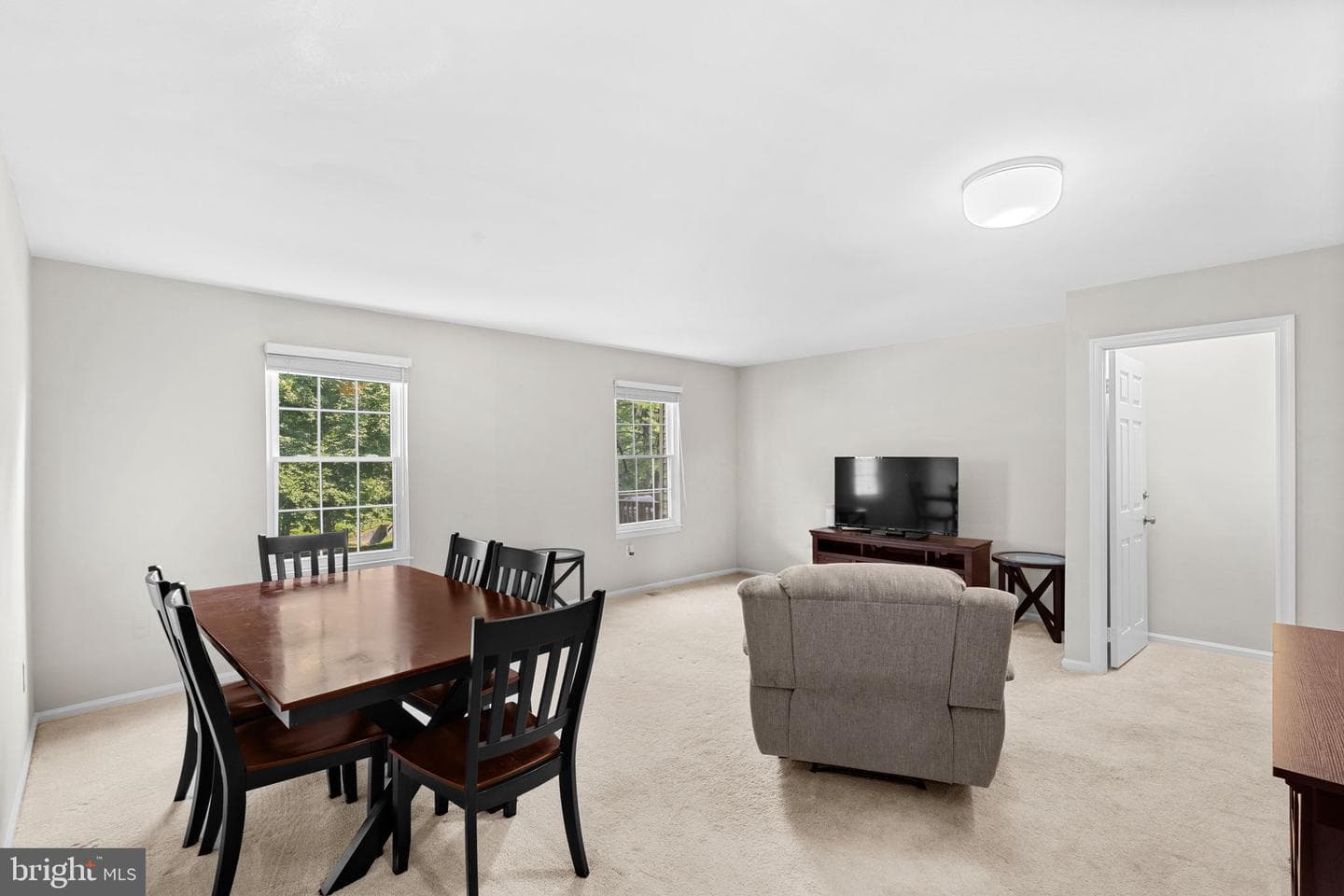 8942 Astongale Court photo 8