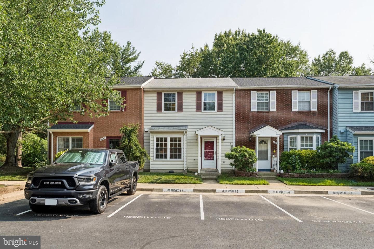 7607 Lee Landing Drive photo 2