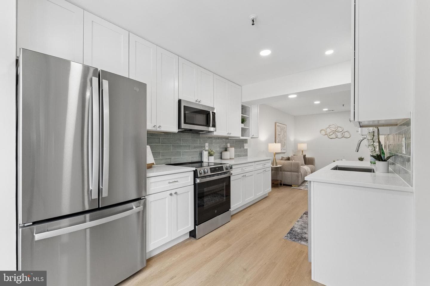 7607 Lee Landing Drive photo 6