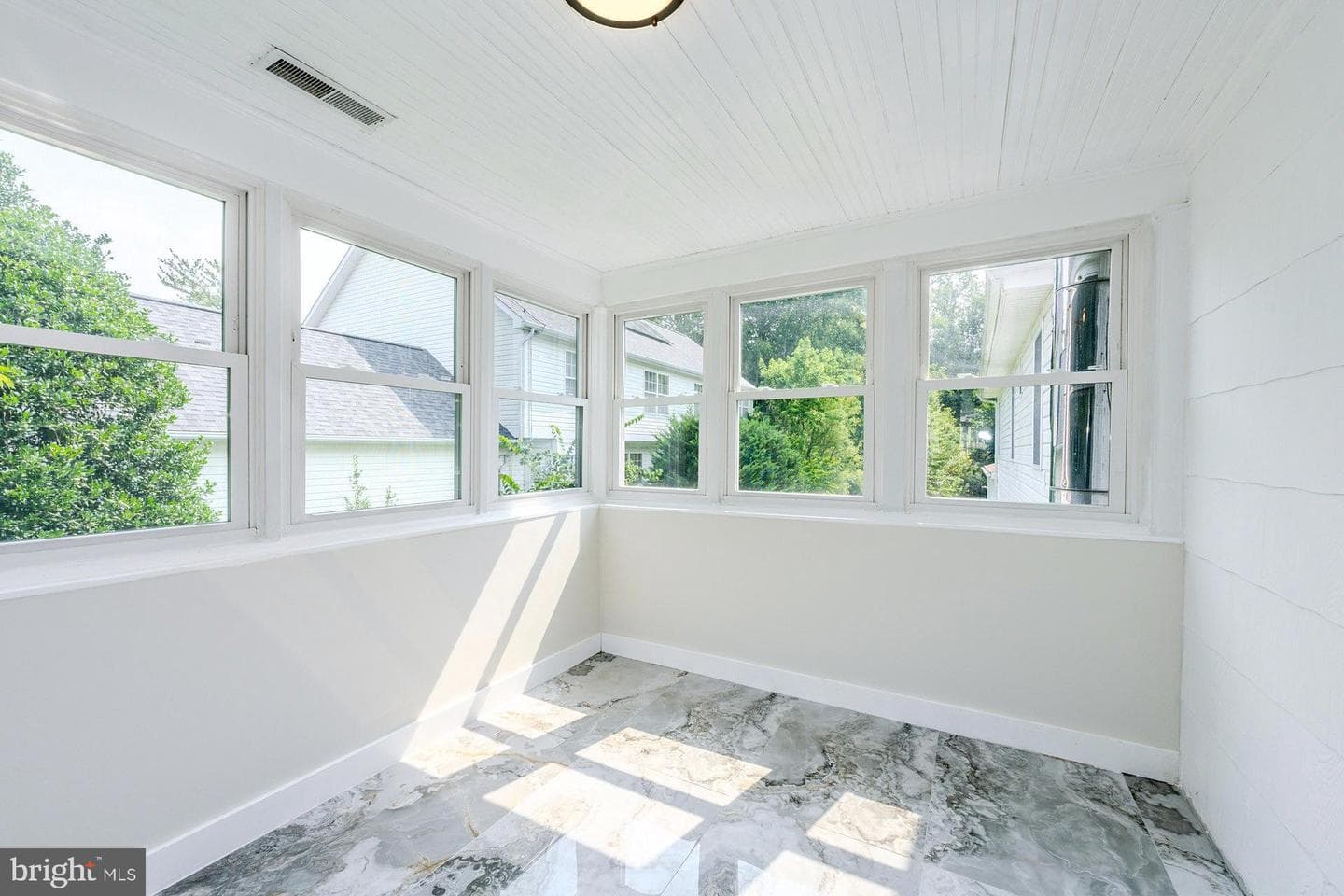 2923 Fairhill Road photo 14