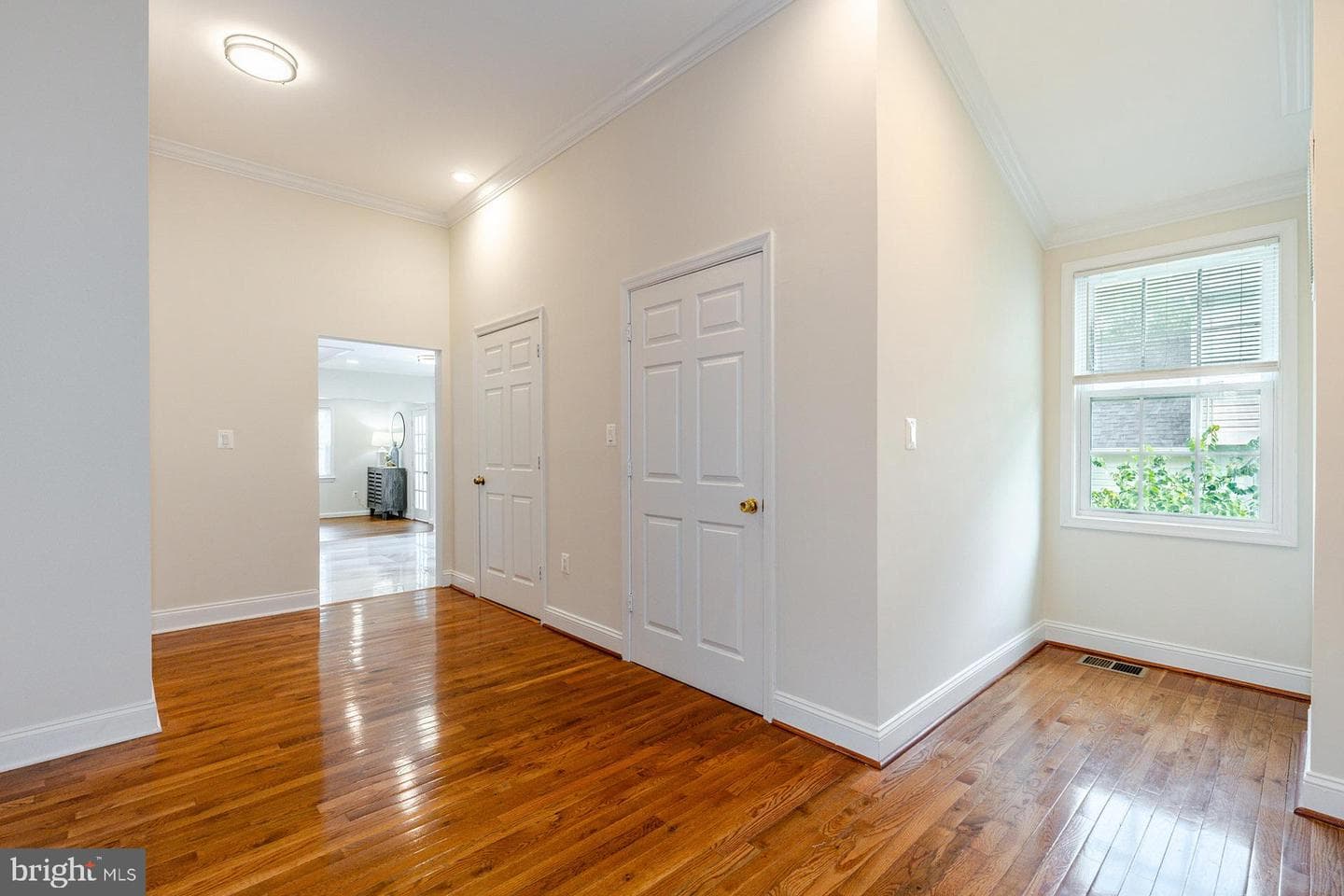 2923 Fairhill Road photo 16