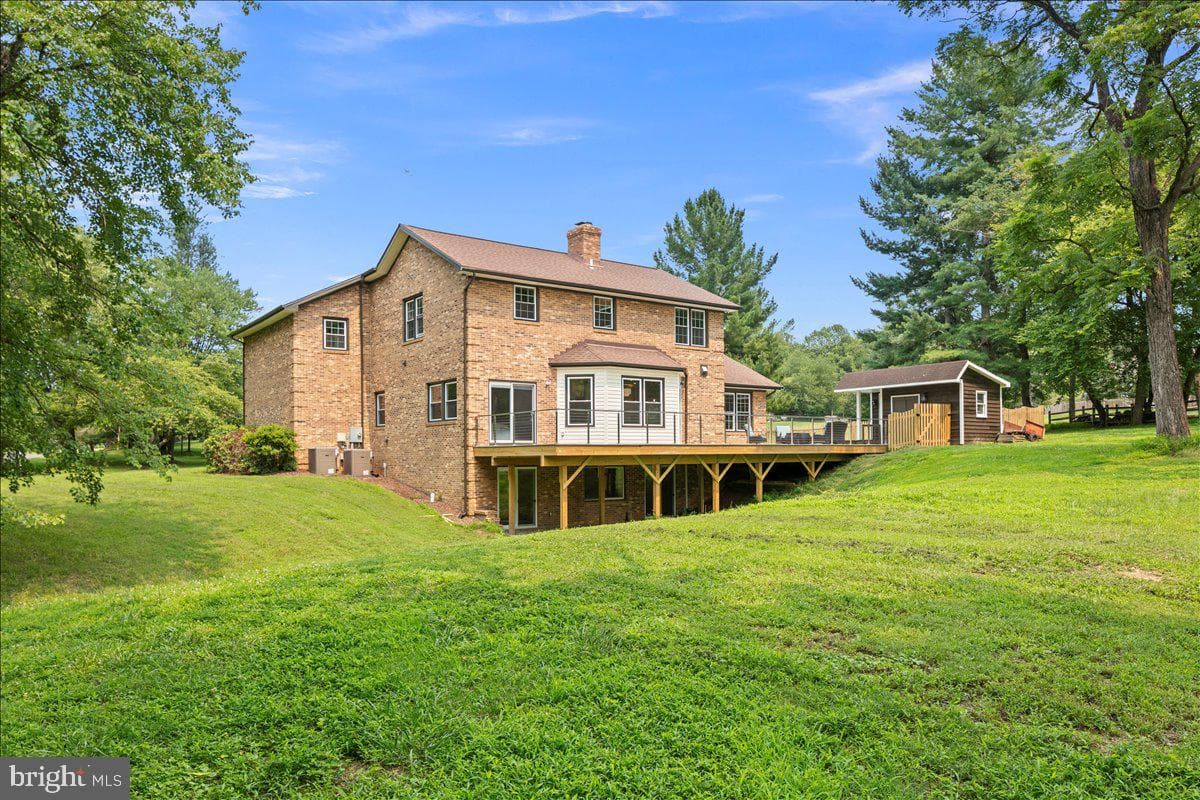 353 Gallop Wood Place photo 111