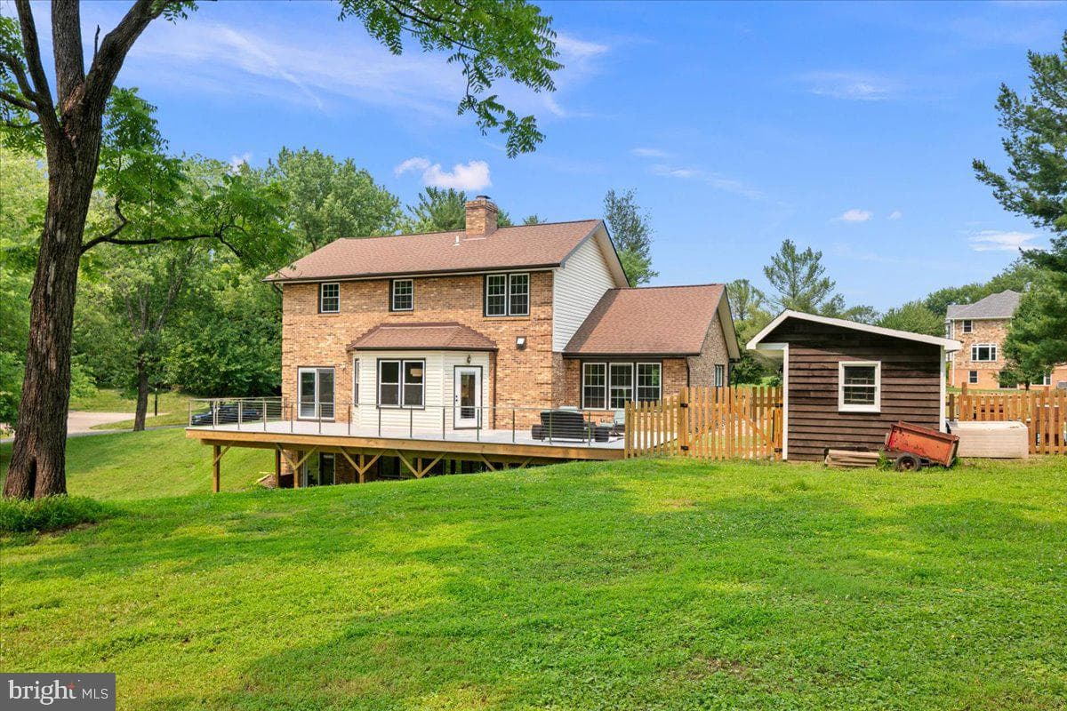 353 Gallop Wood Place photo 115