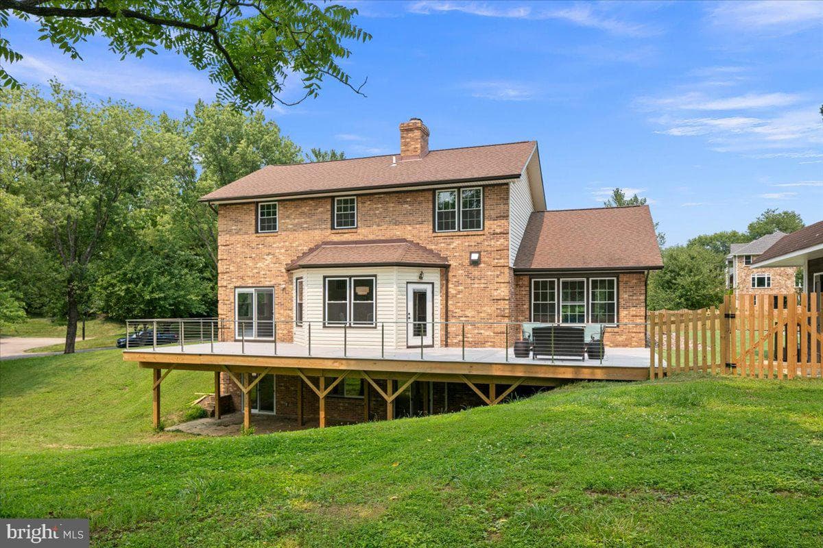 353 Gallop Wood Place photo 116