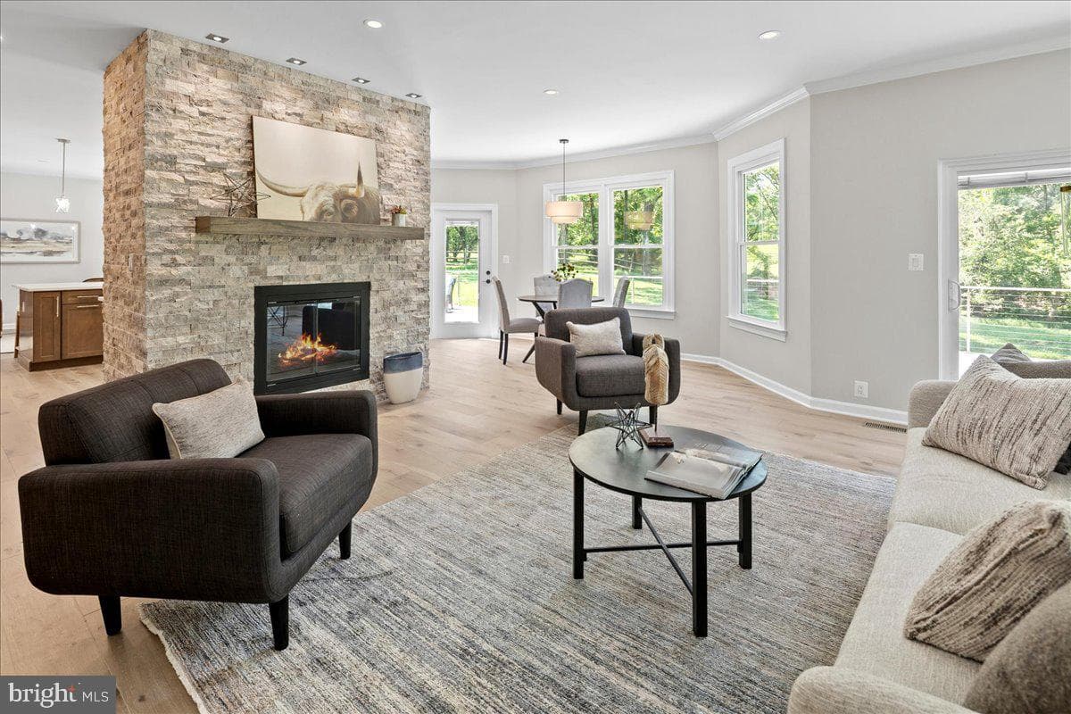353 Gallop Wood Place photo 39