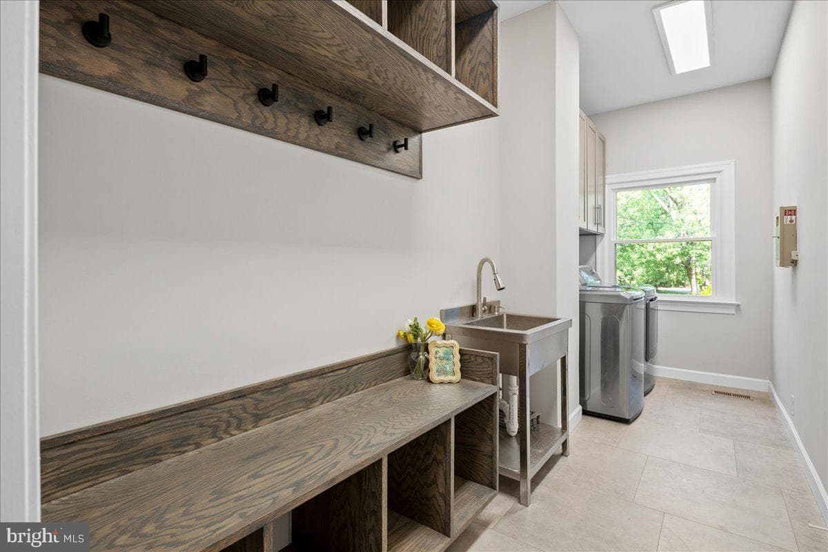 353 Gallop Wood Place photo 42
