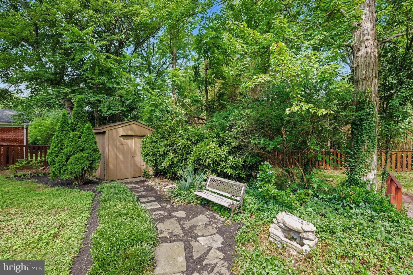 3058 Hazelton Street photo 31