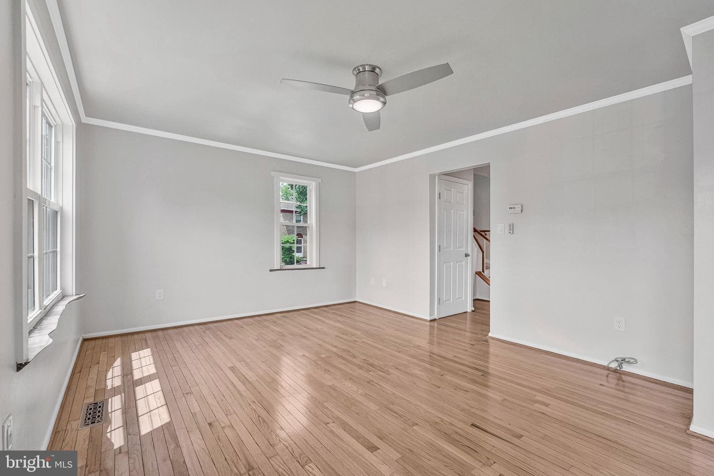 4151 Hamlin Court photo 15