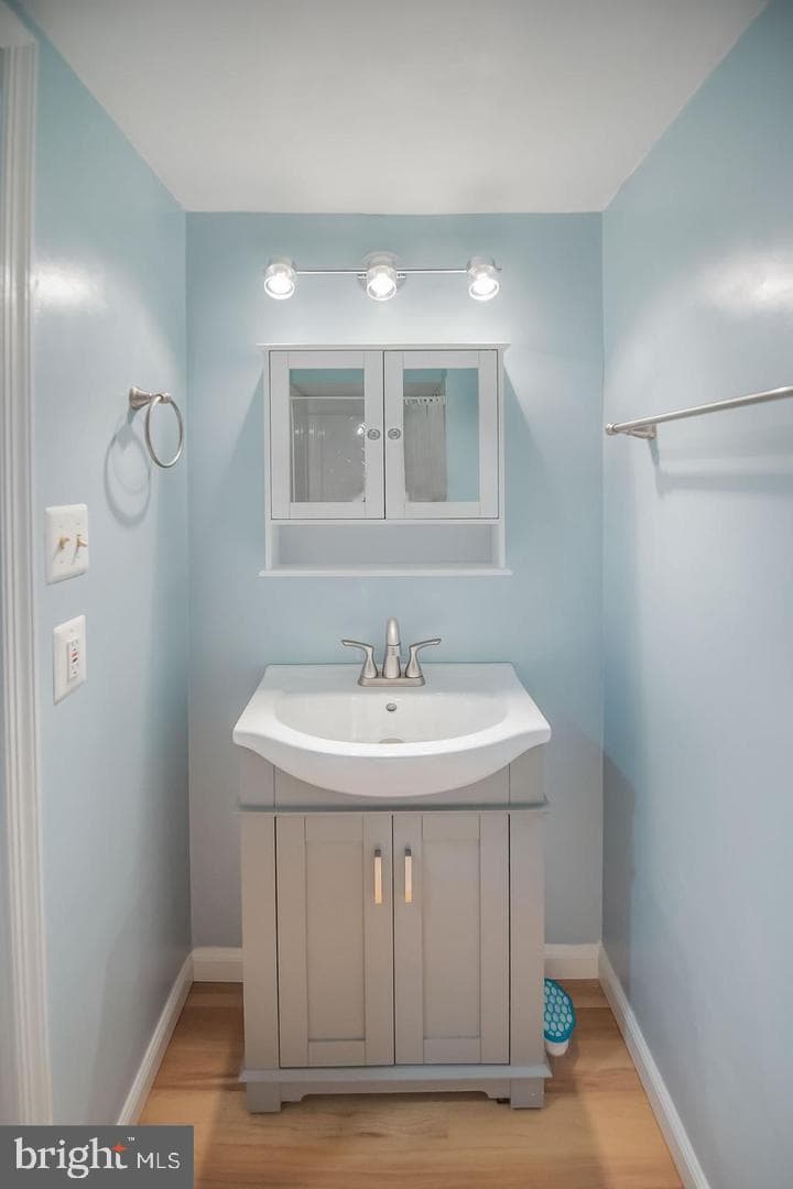 6611 Rosecroft Place photo 27
