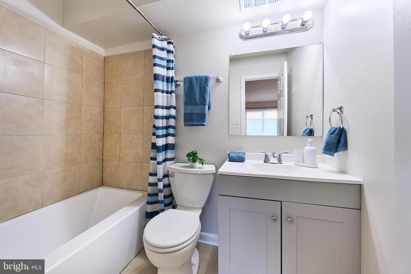3815 Burlingame Place #33e photo 15