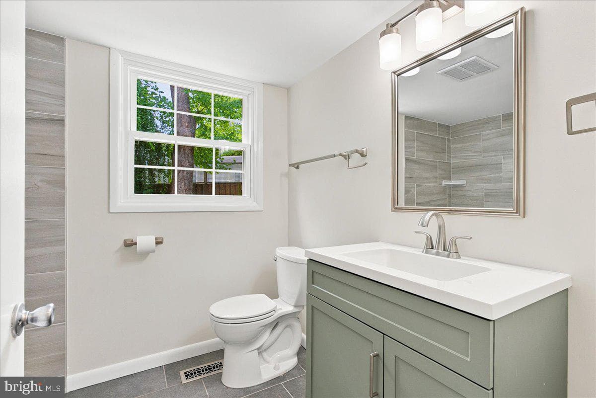 13143 Melville Lane photo 38