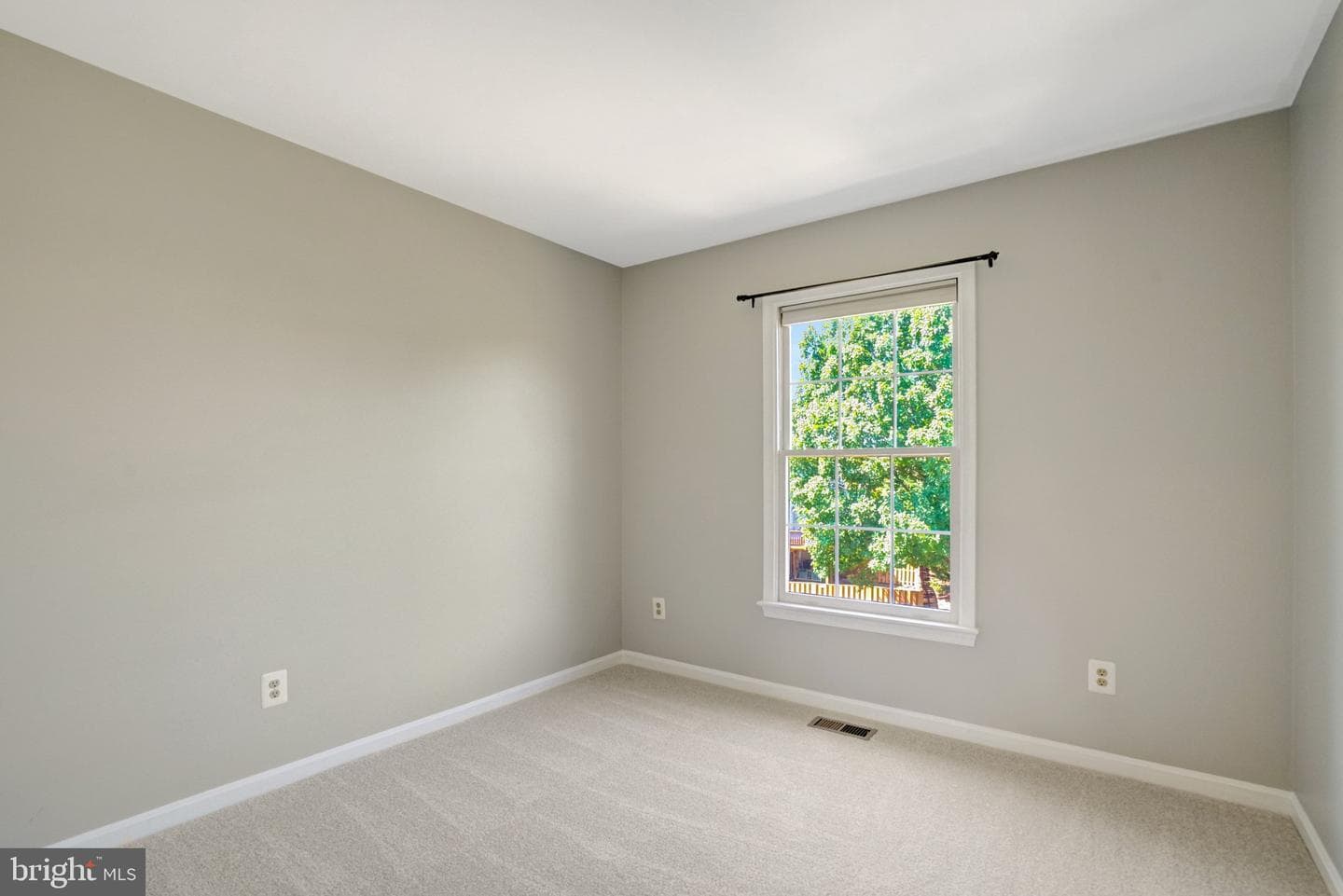 5807 Clapham Road photo 10