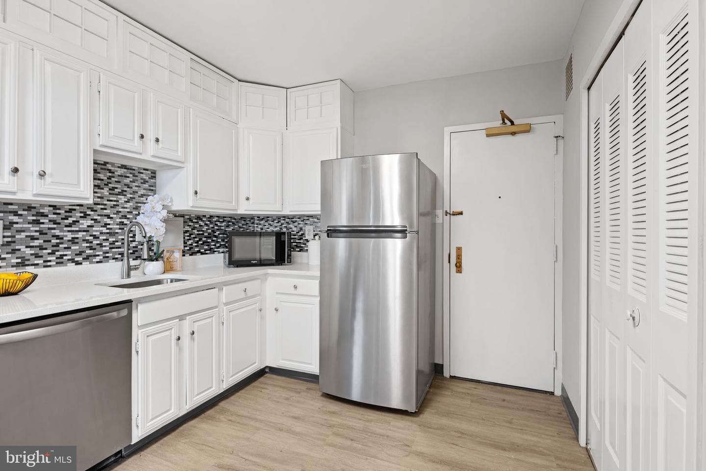 3701 S George Mason Drive #916n photo 12