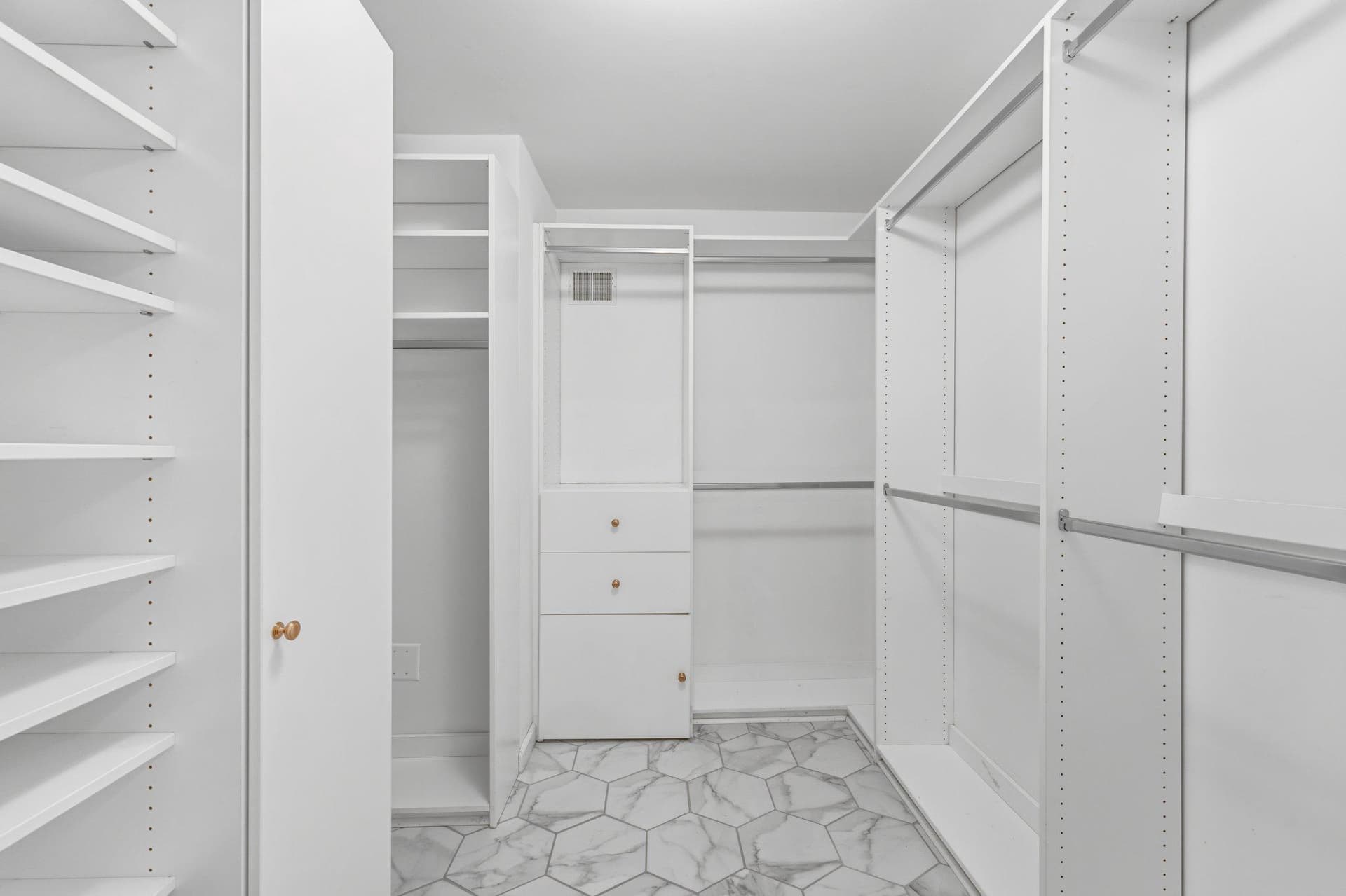 8466 Catia photo 18