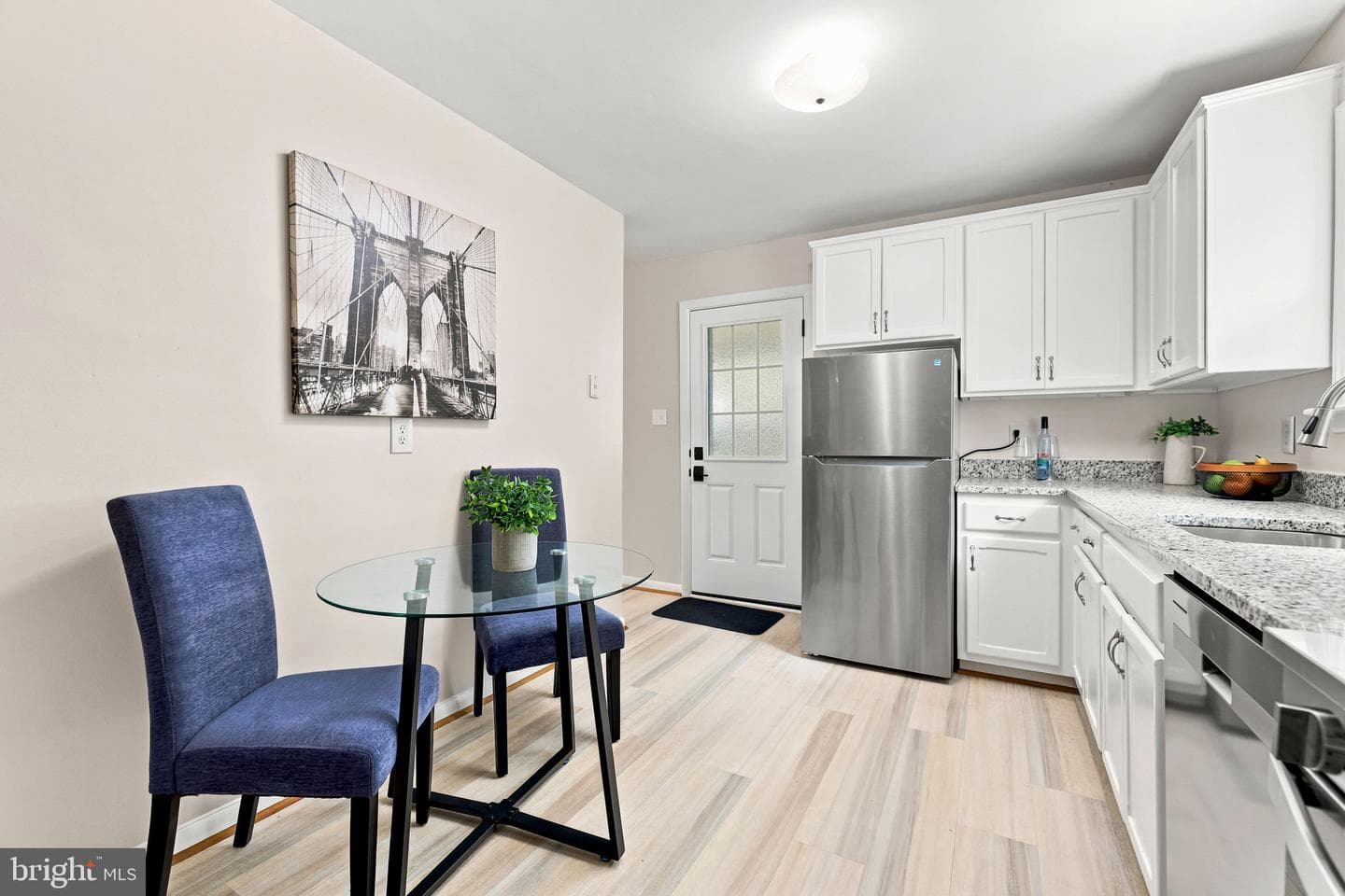 14833 Cranoke Street photo 11