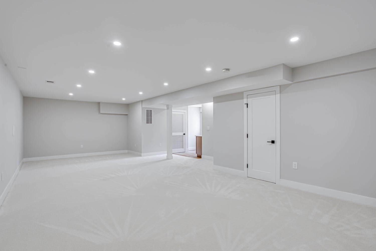 2008 Friendship Lane photo 40