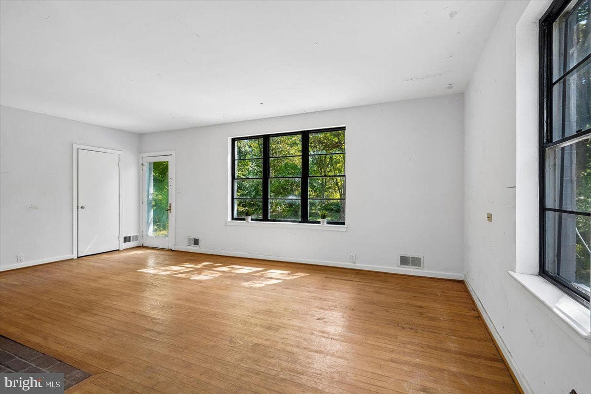 1208 Shenandoah Road photo 4