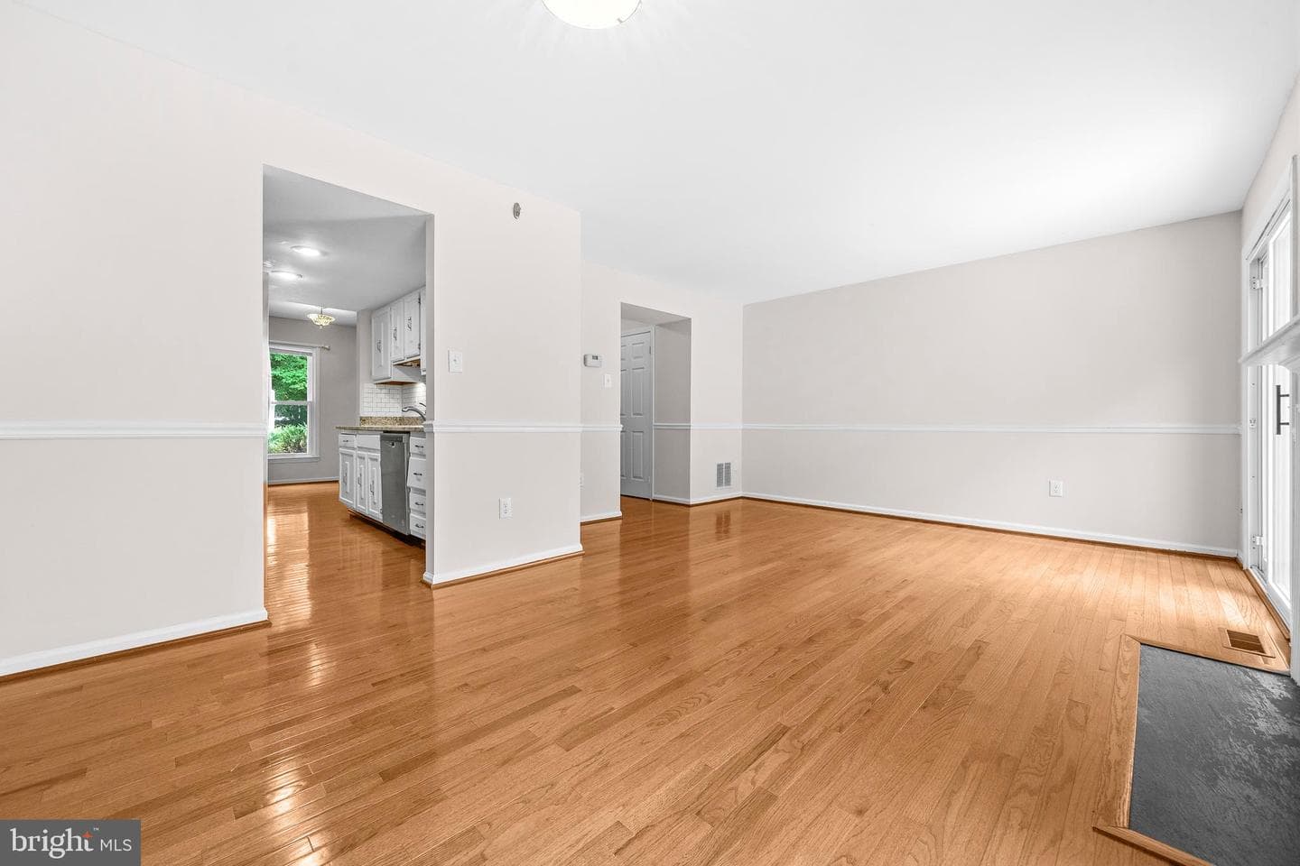 6279 Kerrydale Drive photo 14