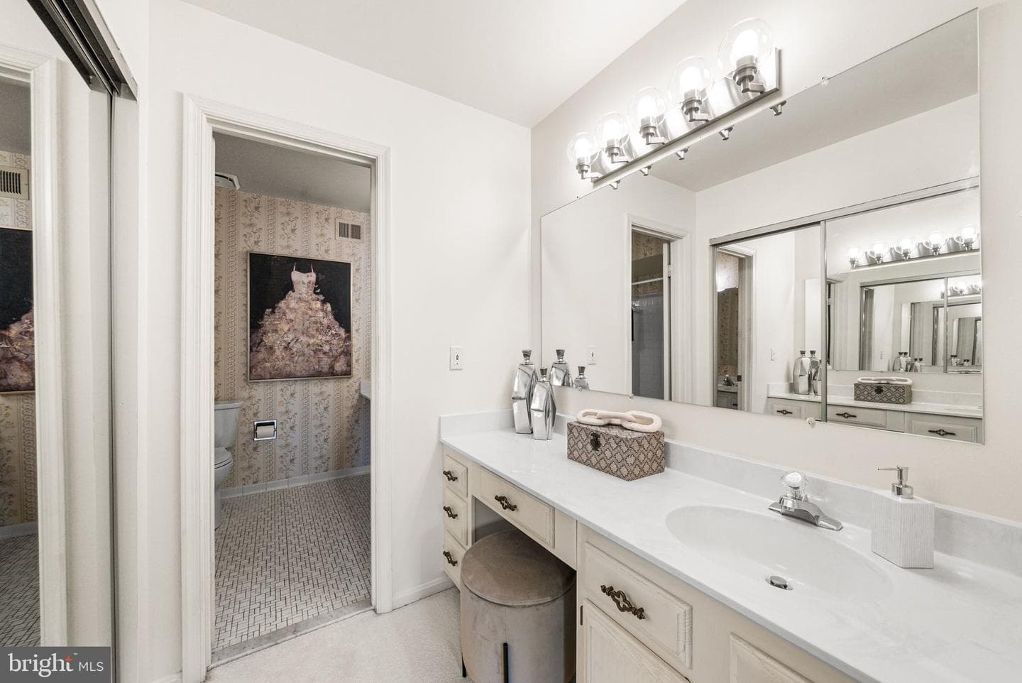 6011 Burnside Landing Drive photo 23