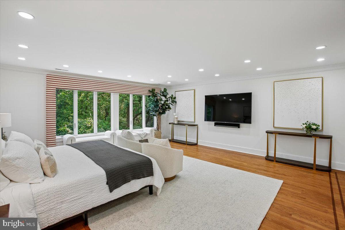 700 Belgrove Road photo 32