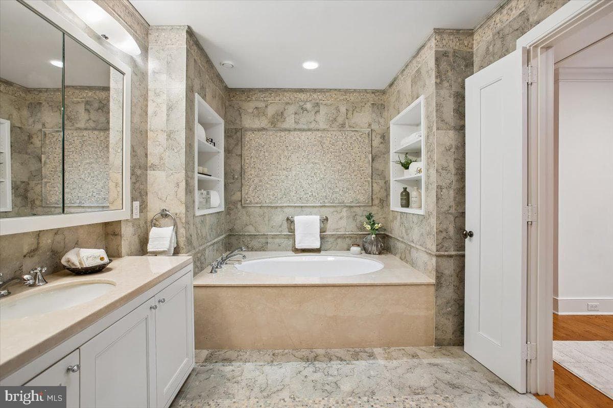 700 Belgrove Road photo 39