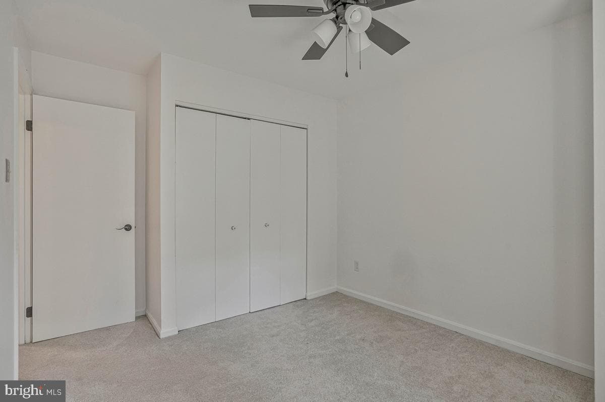 7821 Groveland Square photo 19