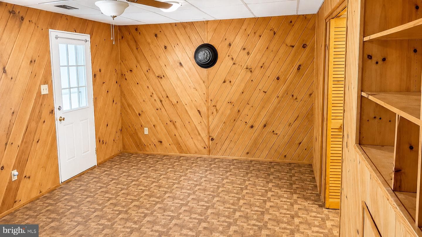 2100 Glenn Spring Court photo 25