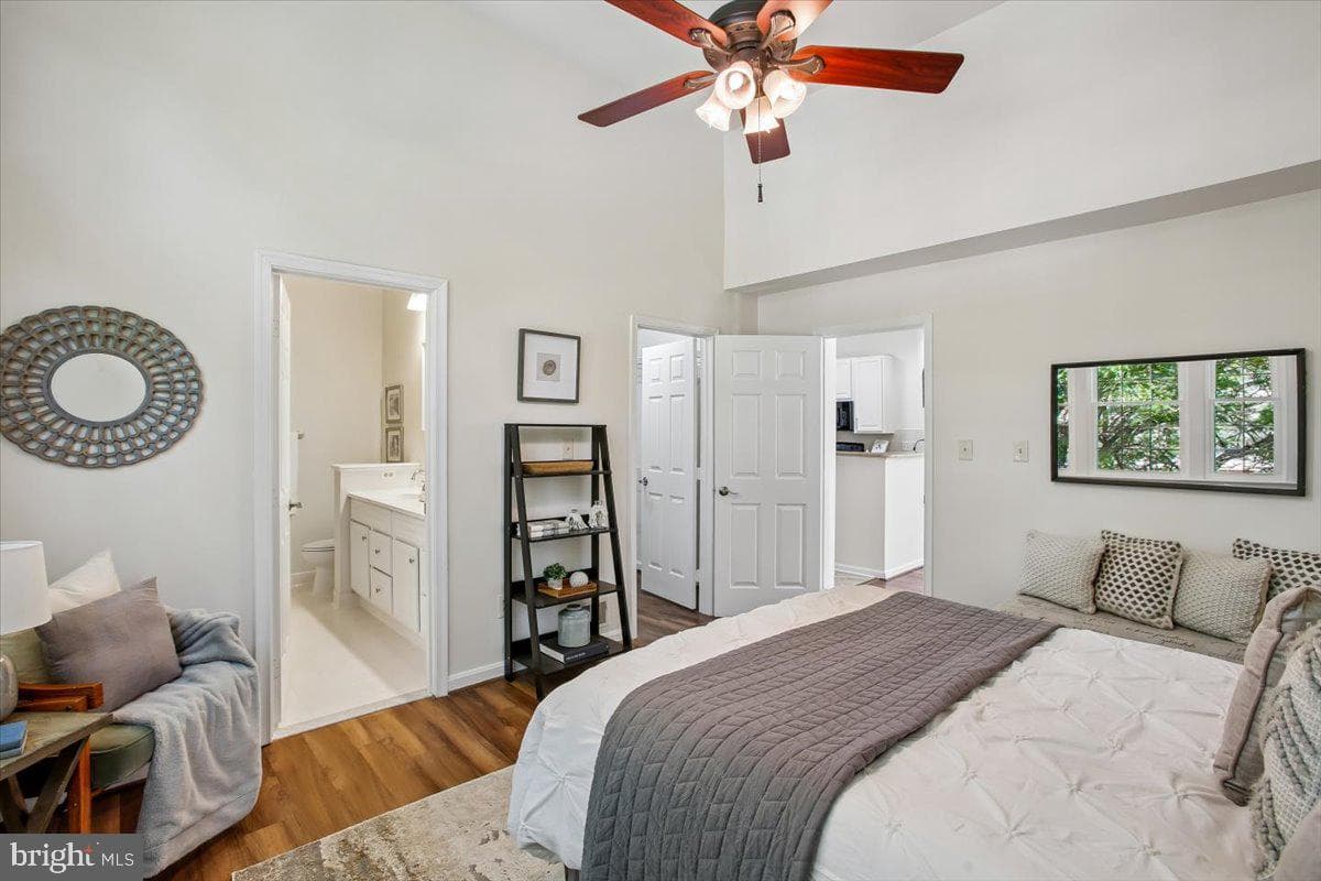 7023 Haycock Road photo 21