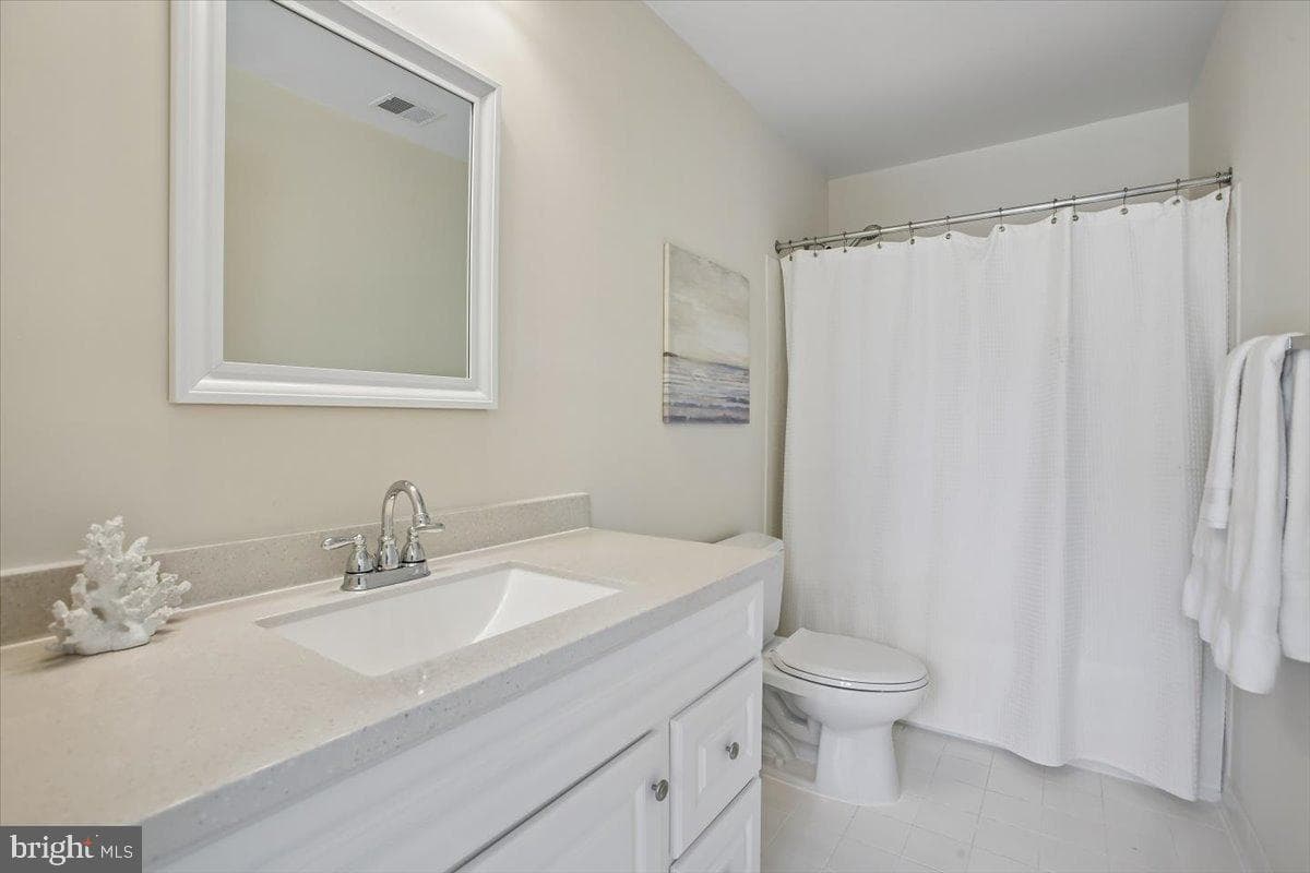 7023 Haycock Road photo 34