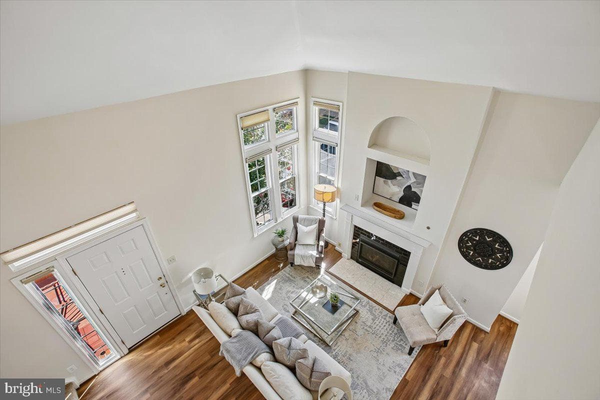7023 Haycock Road photo 37