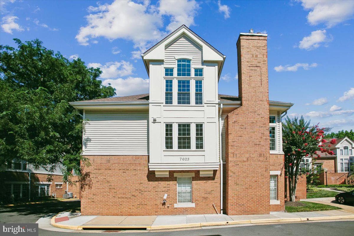 7023 Haycock Road photo 38