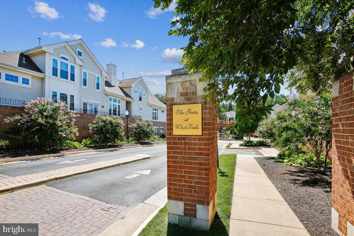 7023 Haycock Road photo 41