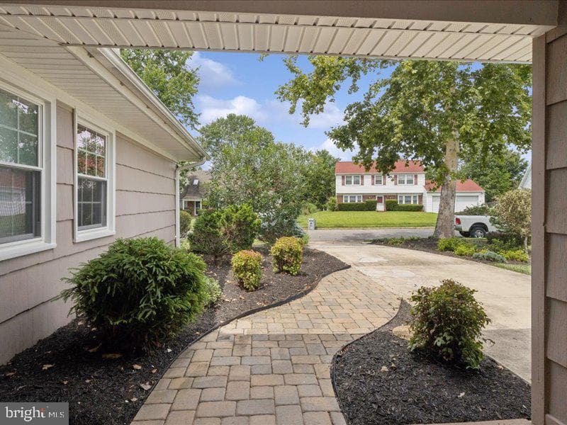 4133 Point Hollow Lane photo 4