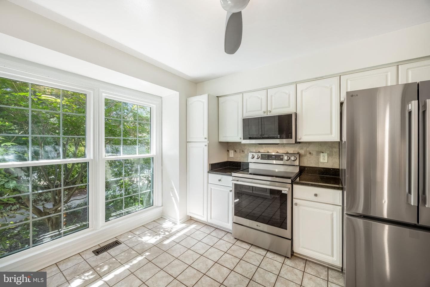 5703 Gladden photo 12