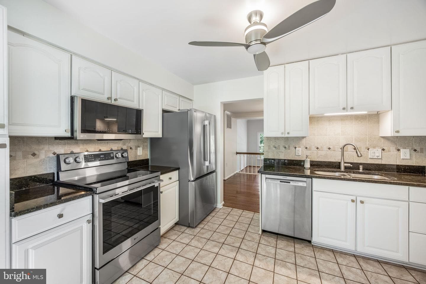 5703 Gladden photo 14