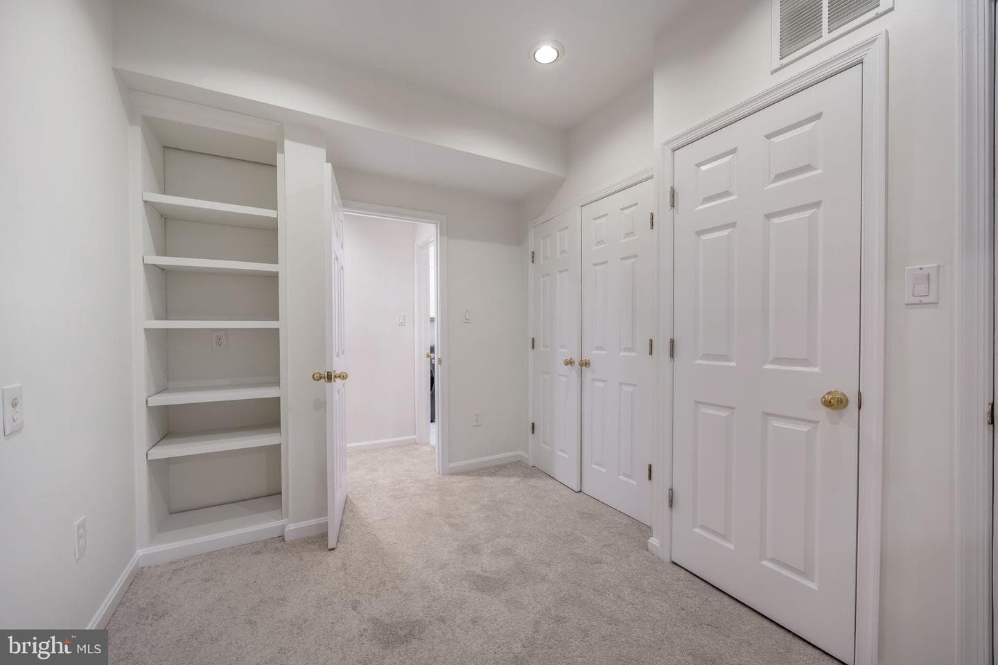 5703 Gladden photo 26