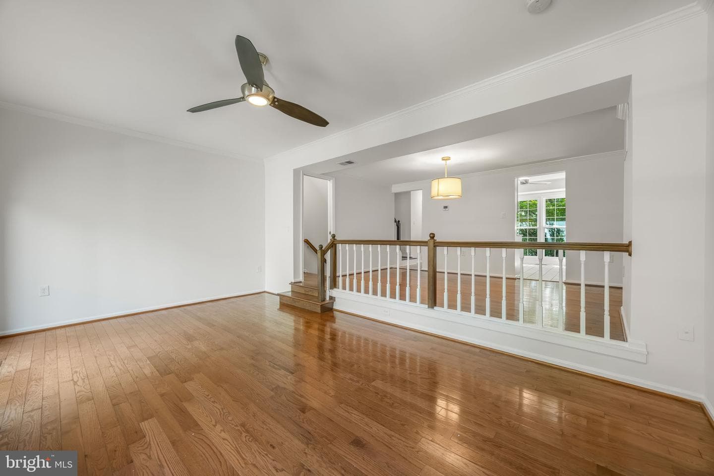 5703 Gladden photo 4