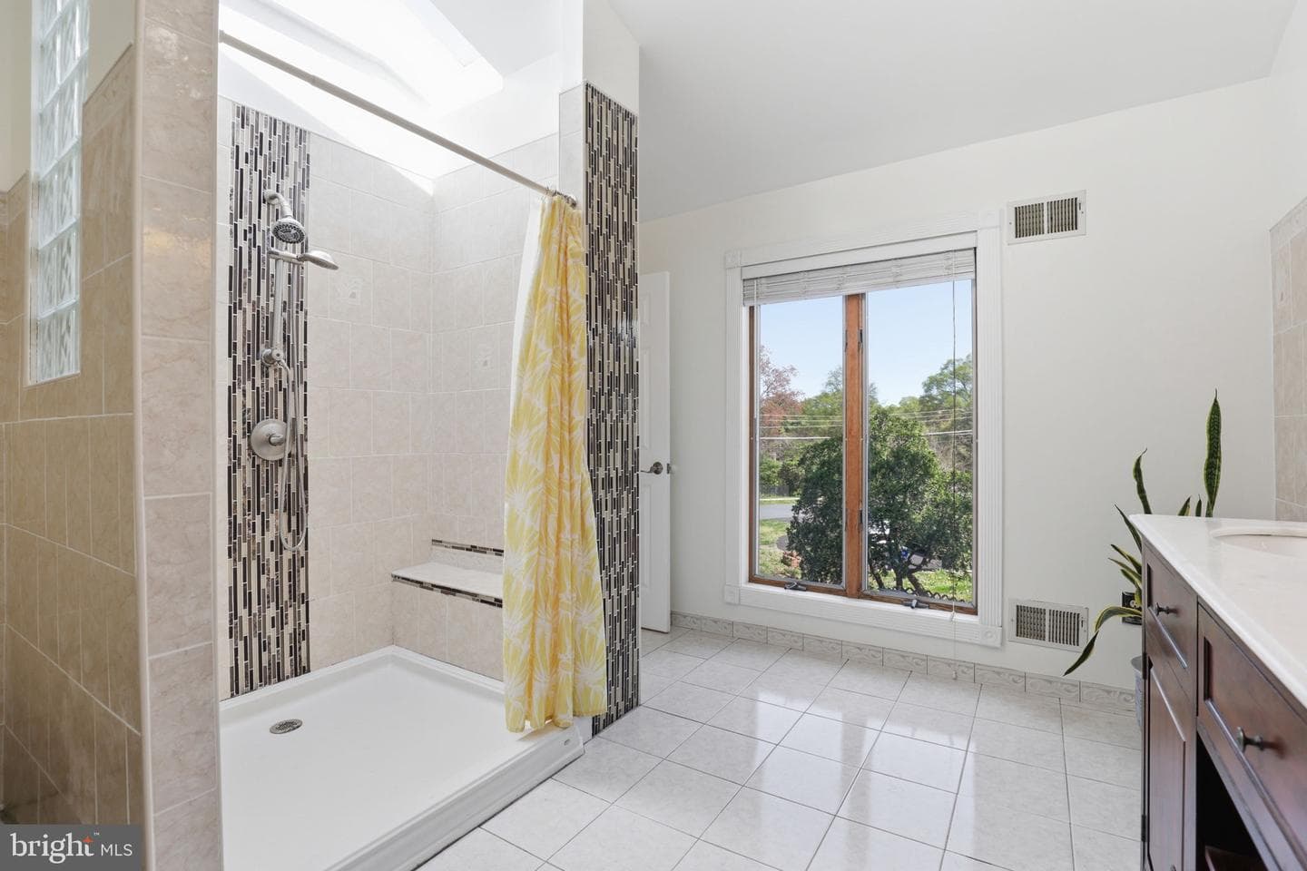 6811 Valley Brook Drive photo 28